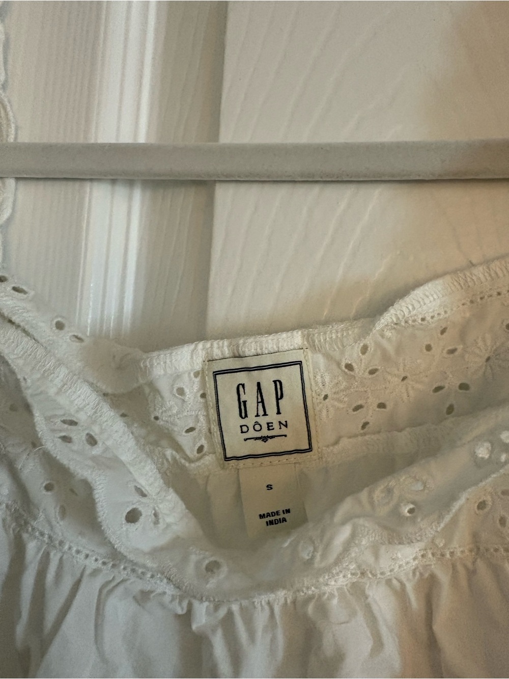 GAP x Doen Eyelet Square-Neck Sleeveless Top - White - Picture 3 of 3